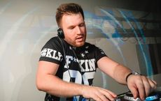 DJ Данила Fox выступит на жаркой вечеринке в «Огурцах». Рестораны Омска